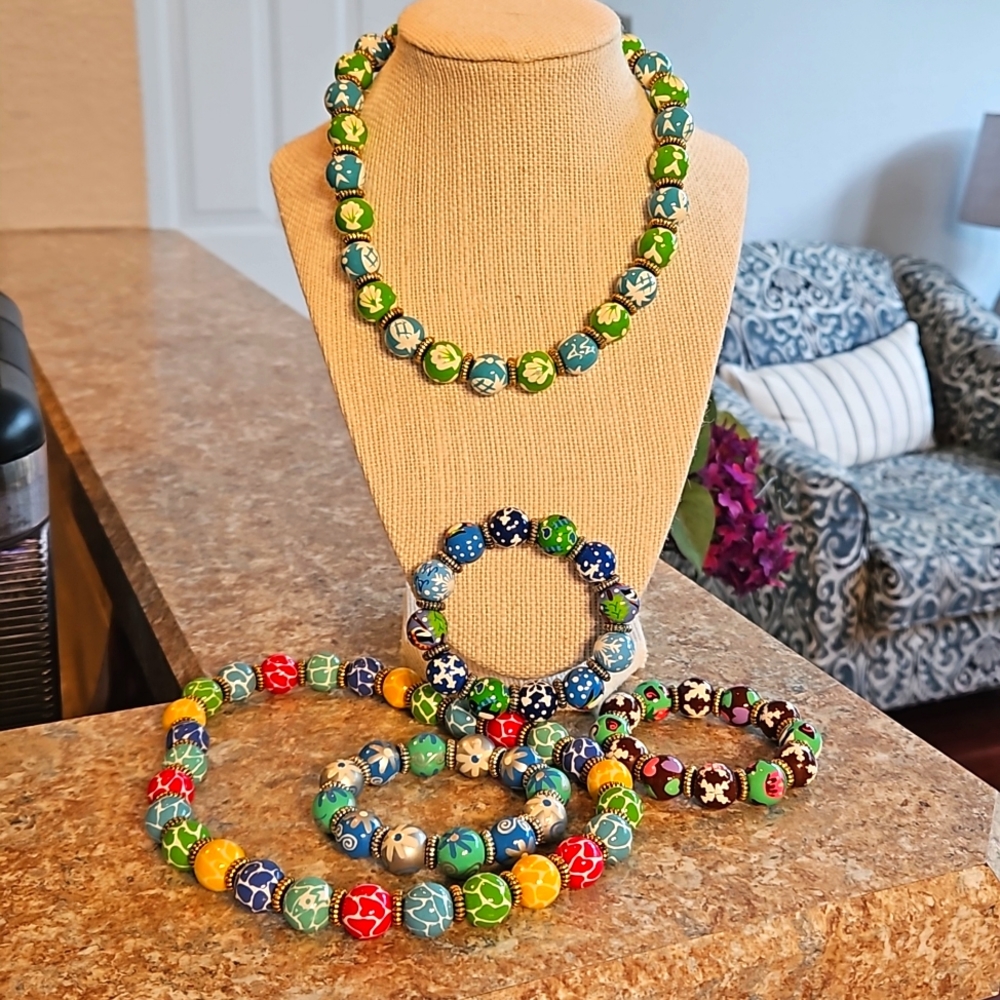 Anegal Moore beaded necklace and bracelet lot